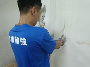 新生南路地下室1柱碳纖維補強工程 左右延伸切割